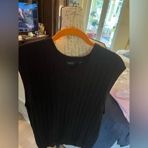 Izod sweater vest nwot medium!